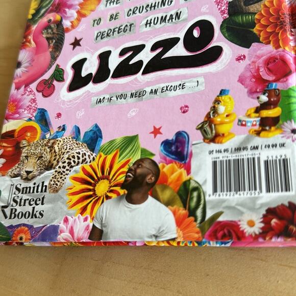 LIZZO SET 2022 Tour Lg Tee Let It Lizzo 50 Reasons Why Lizzo is Perfection. 2021 - Picture 7 of 10